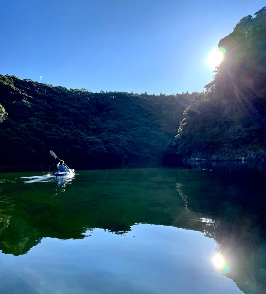 鏡のような水面